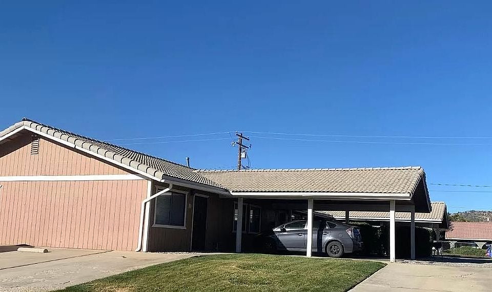 Entrance and Extra Parking, beautiful landscaping