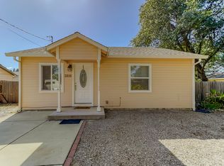 2856 Heather Ln, Redding, CA 96002