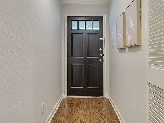 4th image of 3601 Lawton Ave APT 10