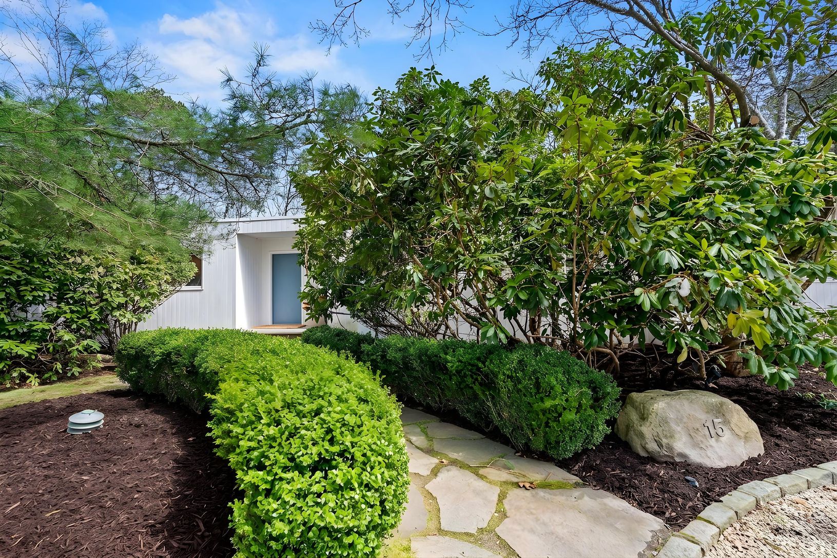  Enjoy colorful gardens and a beautiful modern vibe 