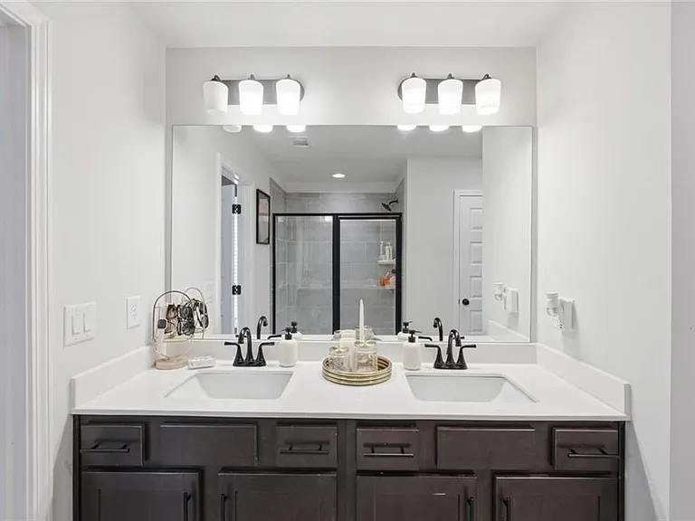 2700 Westgate Park Dr — Photo 34