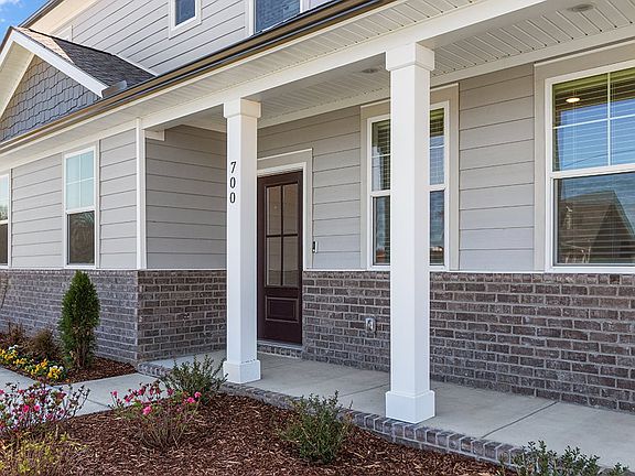5th image of 812 Averitt Ln
