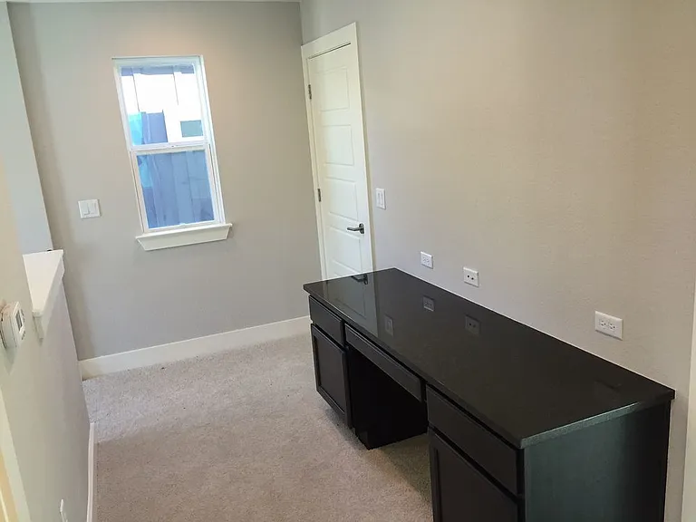 2921 Bond Dr — Photo 13