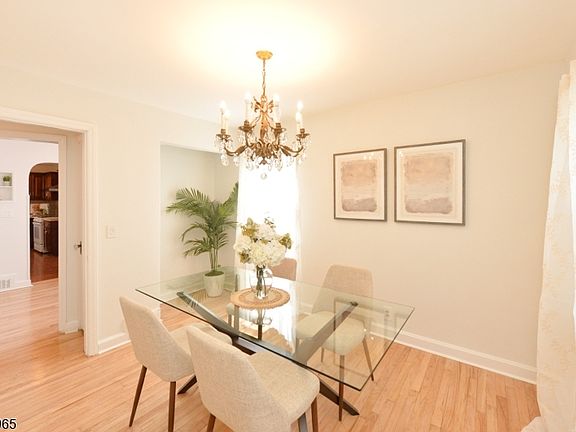 5th image of 1641 Ardsley Ct