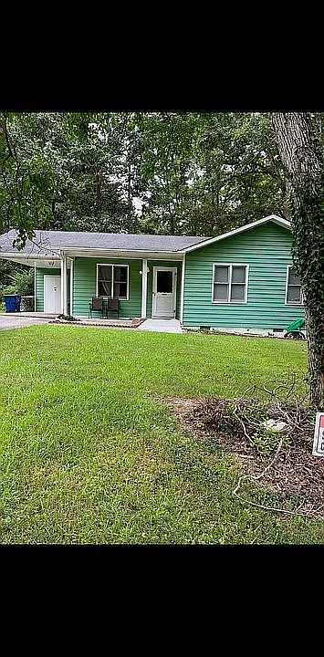 1st image of 403 Hemlock Dr