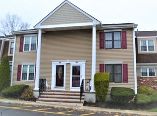 23 Heritage Ln, Fords, NJ 08863