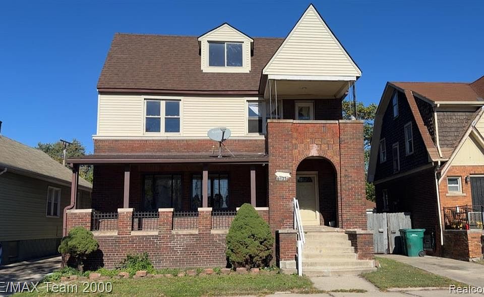 1st image of 131 Maple St #4