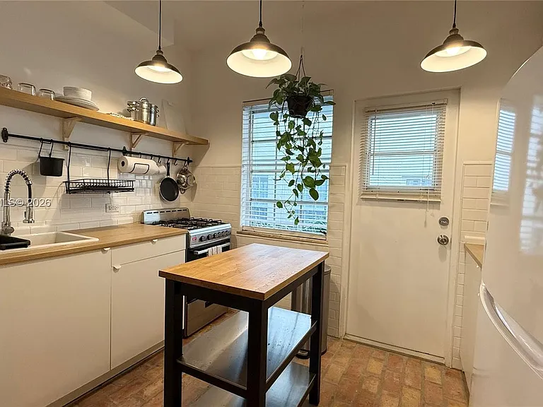 1250 Drexel Ave #9 — Photo 5