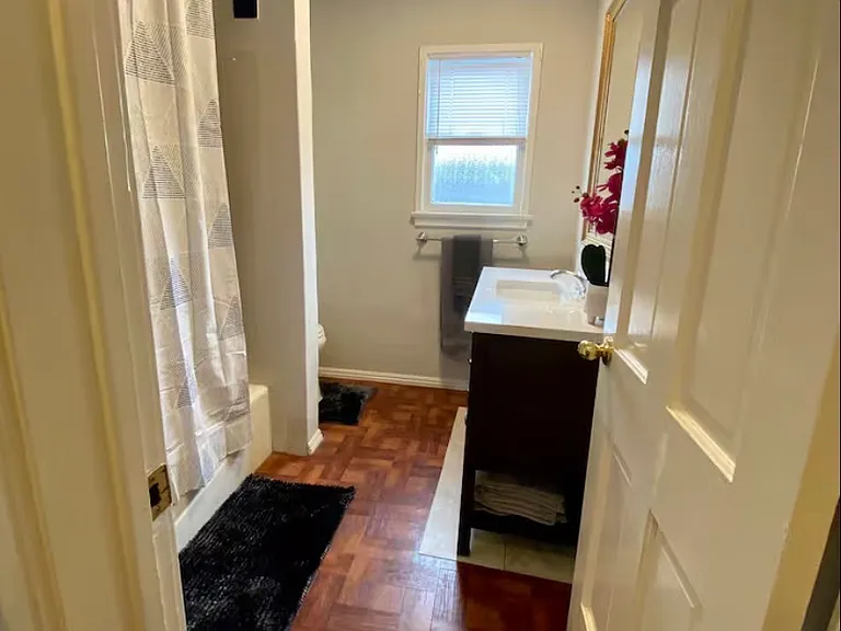215 N La Peer Dr #A — Photo 5