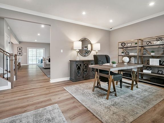 4th image of 2718 Farm Field Ln