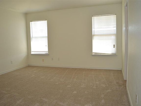 5th image of 6036 Lucas Ct
