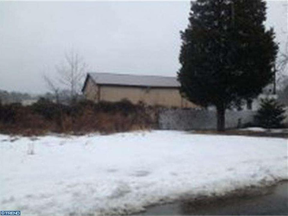 1st image of 468 Huber Ave