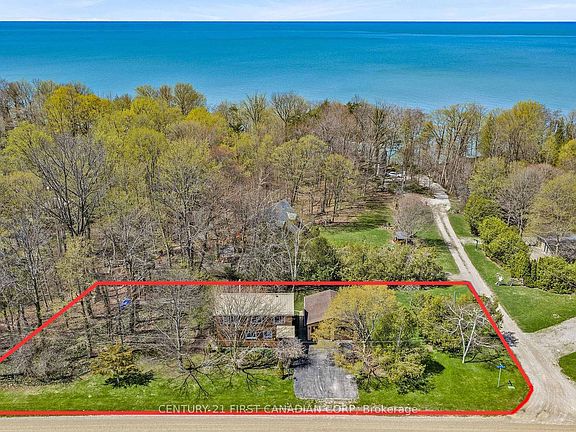 2nd image of 74387 Driftwood Dr