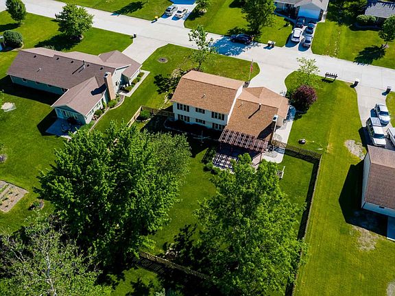 4th image of 9625 Reindeer Rd