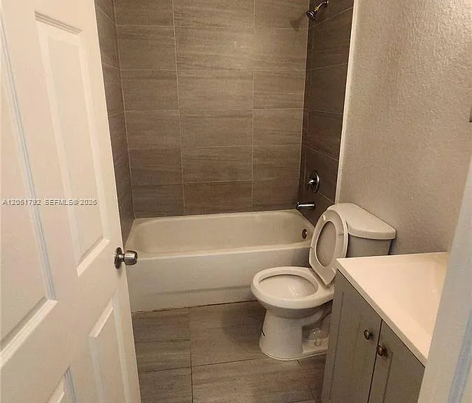 14004 NE 2nd Ave #14004 — Photo 8