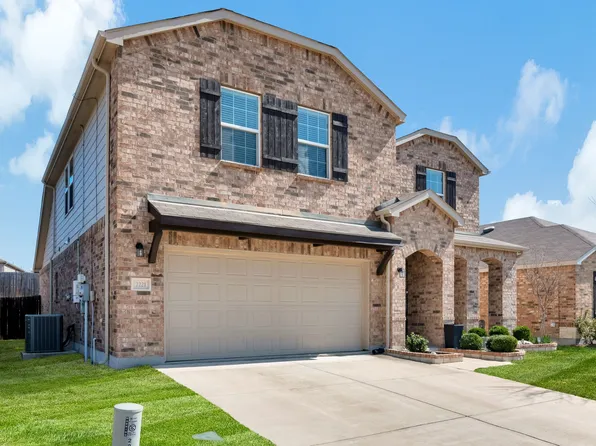 2221 Bernese Ln, Fort Worth, TX 76131