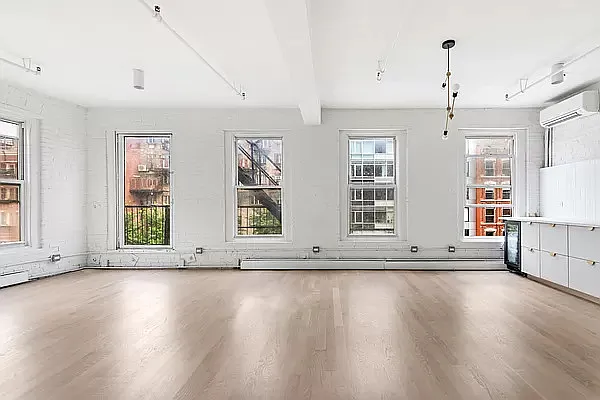 Rented by Compass | media 36