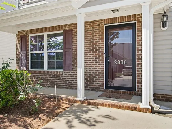 2806 Glenn Abbey Ln, Browns Summit, NC 27214