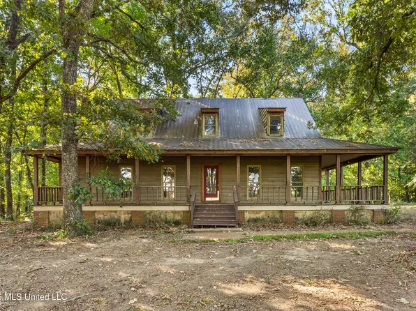 465 Liles Rd, Holly Springs, MS 38635