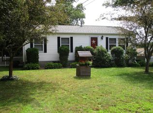 12 Acorn St, Middleboro, MA 02346