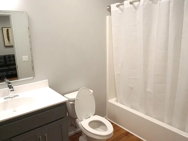 117 E Maumee St — Photo 9