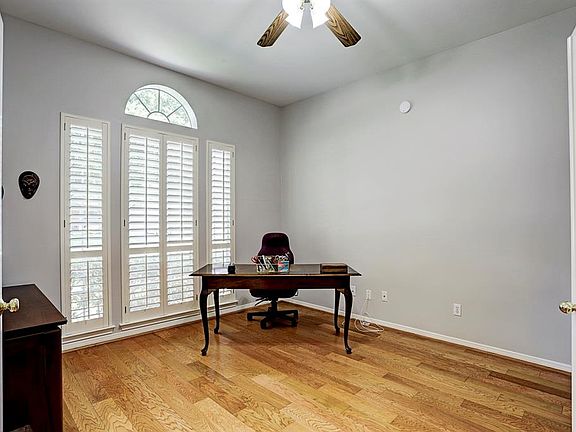 5th image of 15906 Stenbury Ct