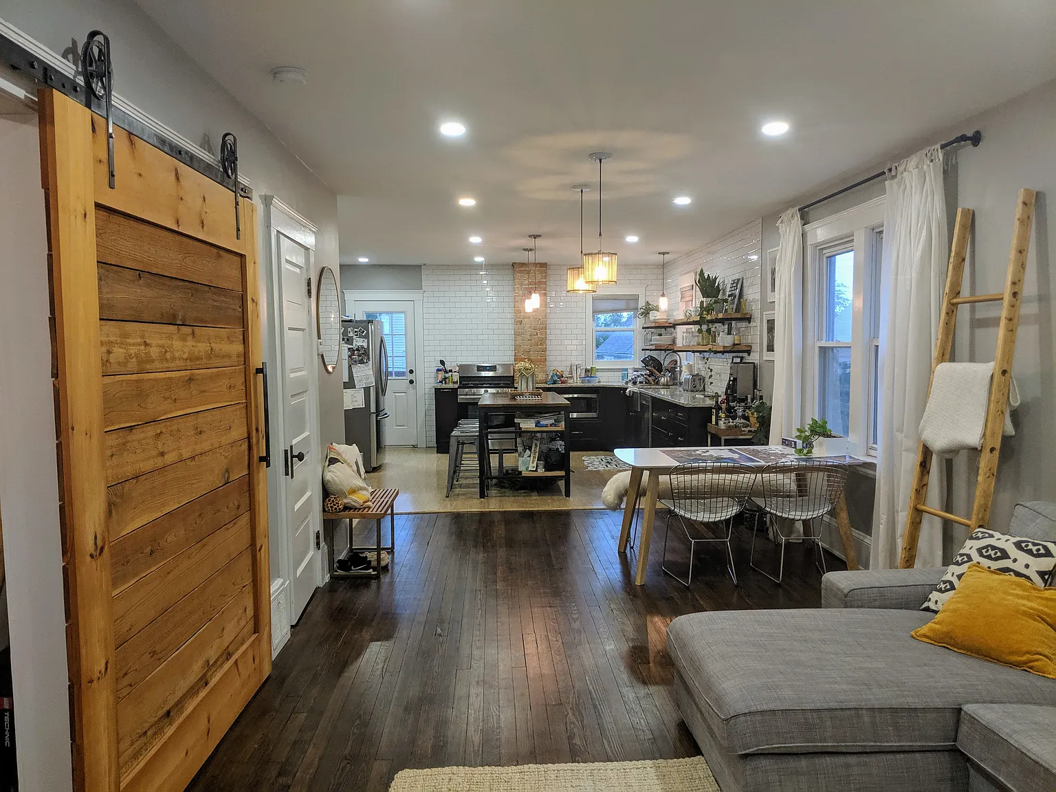 2 bed, 1550 sqft, $2,350 — Photo 4