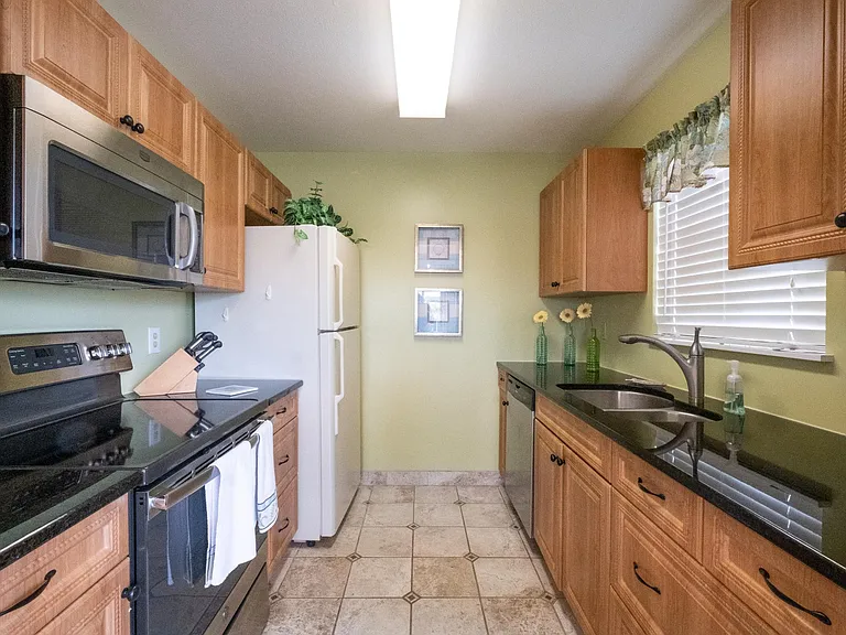 831 Audubon Dr — Photo 12
