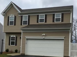 333 Everest Cir, Houston, PA 15342