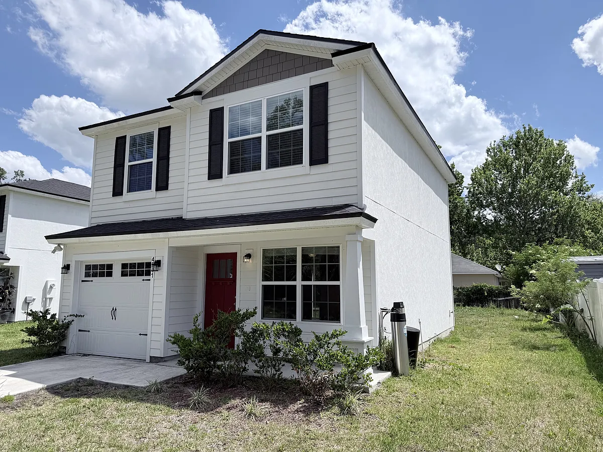 Building Photo - 4541 Cambria St