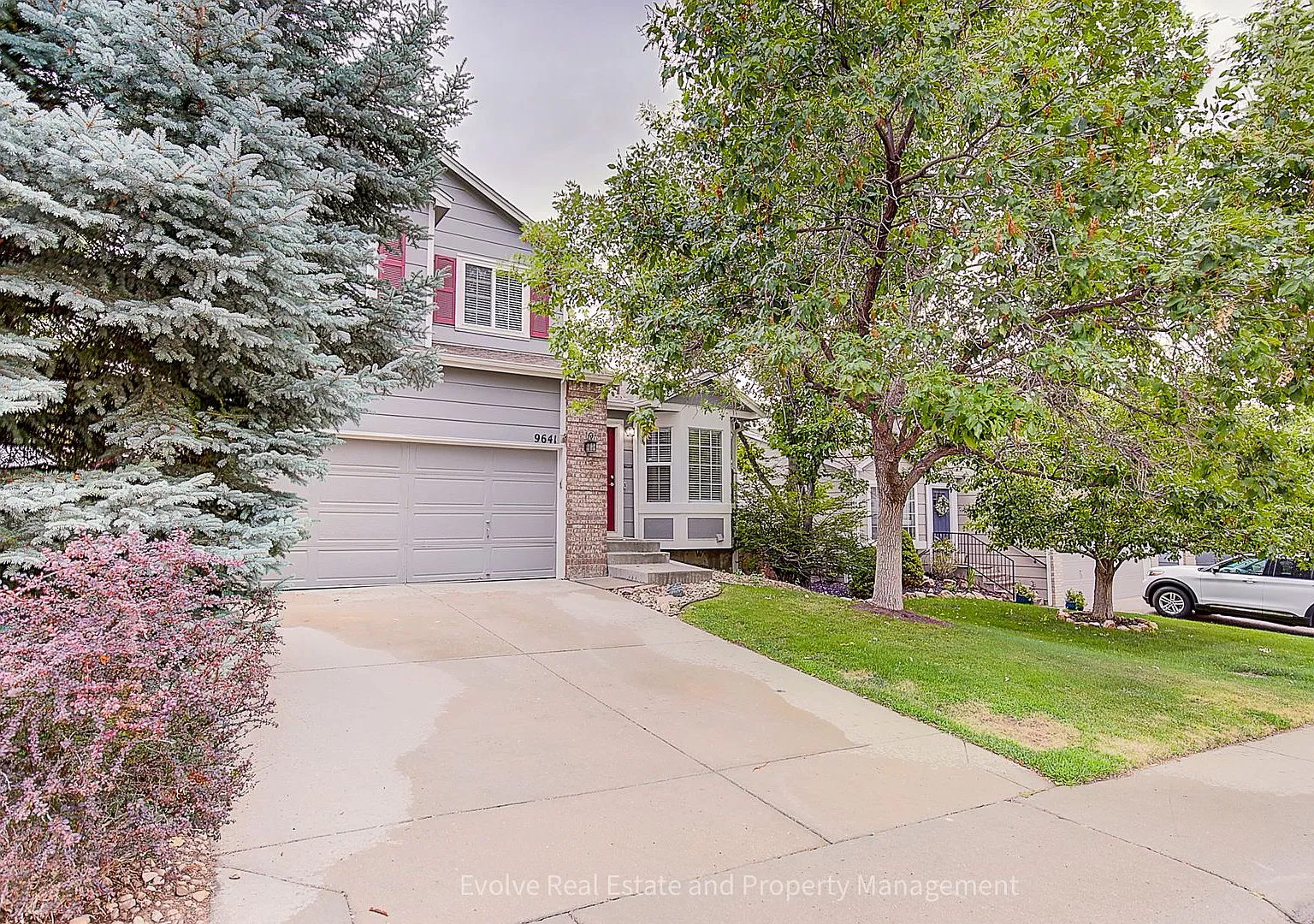 Evolve Real Estate: 4 Bedroom West Highlands Ranch Available Immediately! — Photo 2