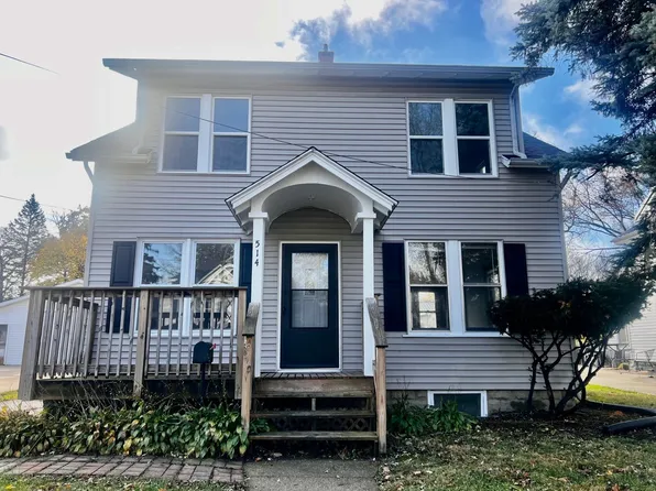 514 E Chamberlin St, Dixon, IL 61021