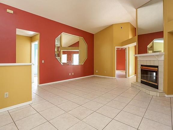 5th image of 307 Morning Glory Dr