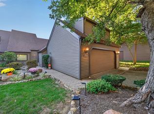 3536 Moonlight Bay Dr NW, Canton, OH 44708