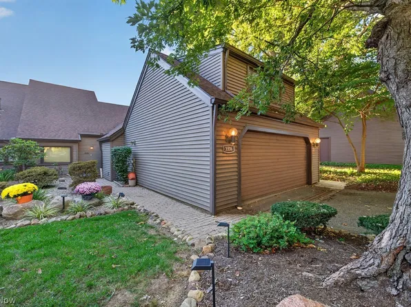 3536 Moonlight Bay Dr NW, Canton, OH 44708