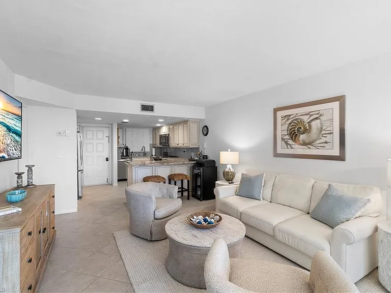 271 Southbay Dr #225 — Photo 2