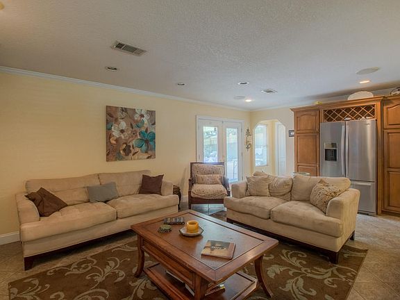 5th image of 112 Woodhaven Dr