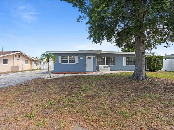 13733 Trinidad Dr, Seminole, FL 33776