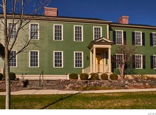 52 Cropsey St, Warwick, NY 10990