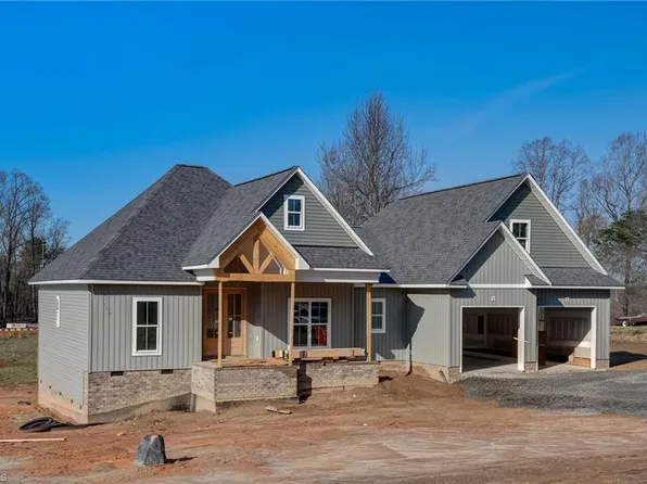 2214 Baker Crossroad Rd, Reidsville, NC 27320