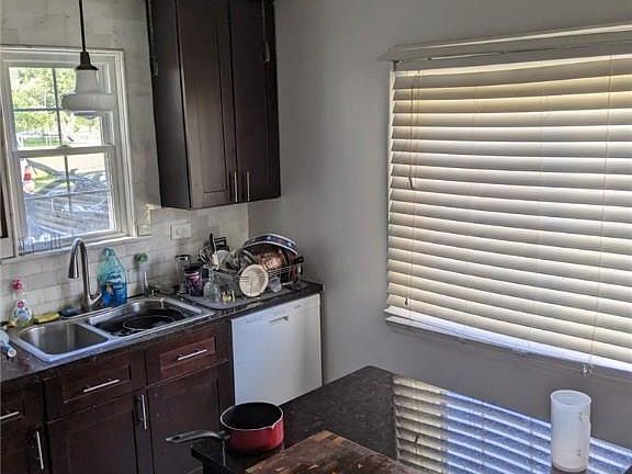 3rd image of 11008 Wallingford Ave