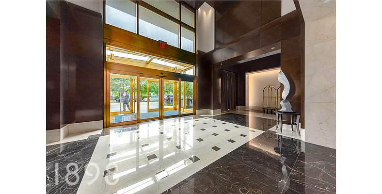 Rented by A&E Real Estate Management | media 8