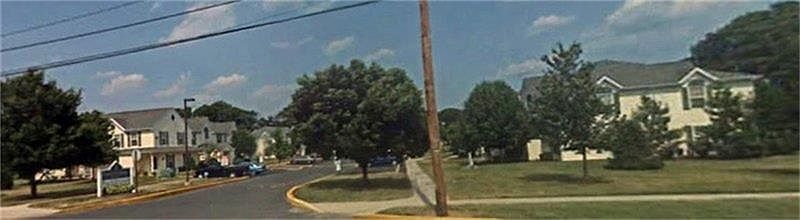 1st image of 100 Fairfield Ct