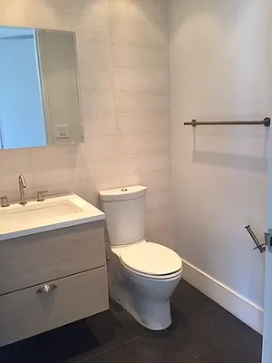 Rented by Macklowe Investment Properties | media 22