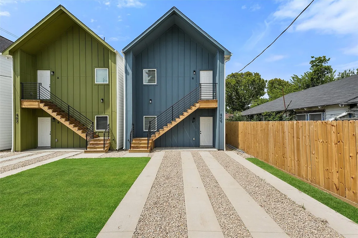 Building Photo - 407 Calloway
