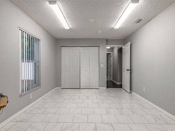 5th image of 22 RAELAND LANE