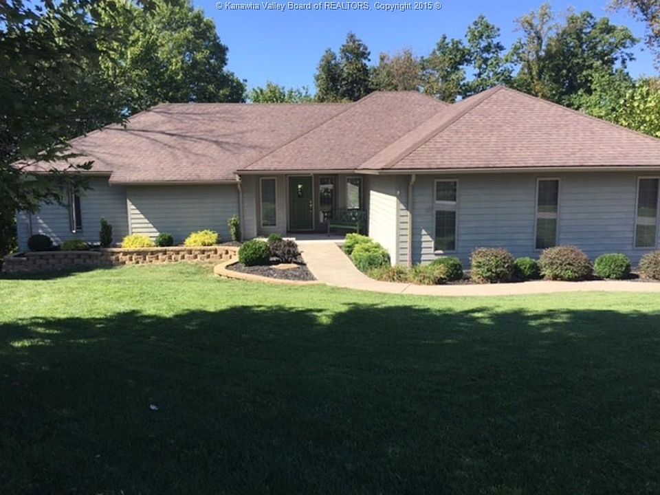 1st image of 1055 Lakeview Dr