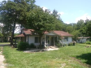 840 Moores Ln, Lumberton, NC 28358