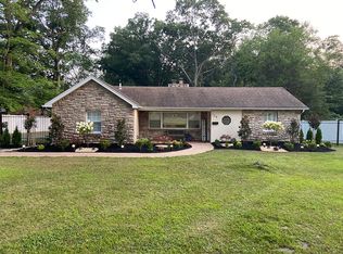 124 Ravine Dr, Matawan, NJ 07747