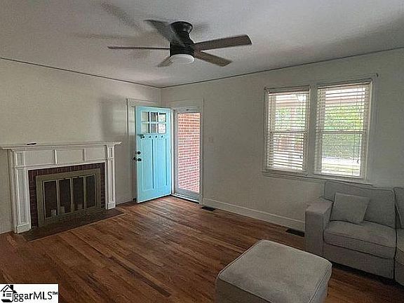 3rd image of 309 Lamar Ave